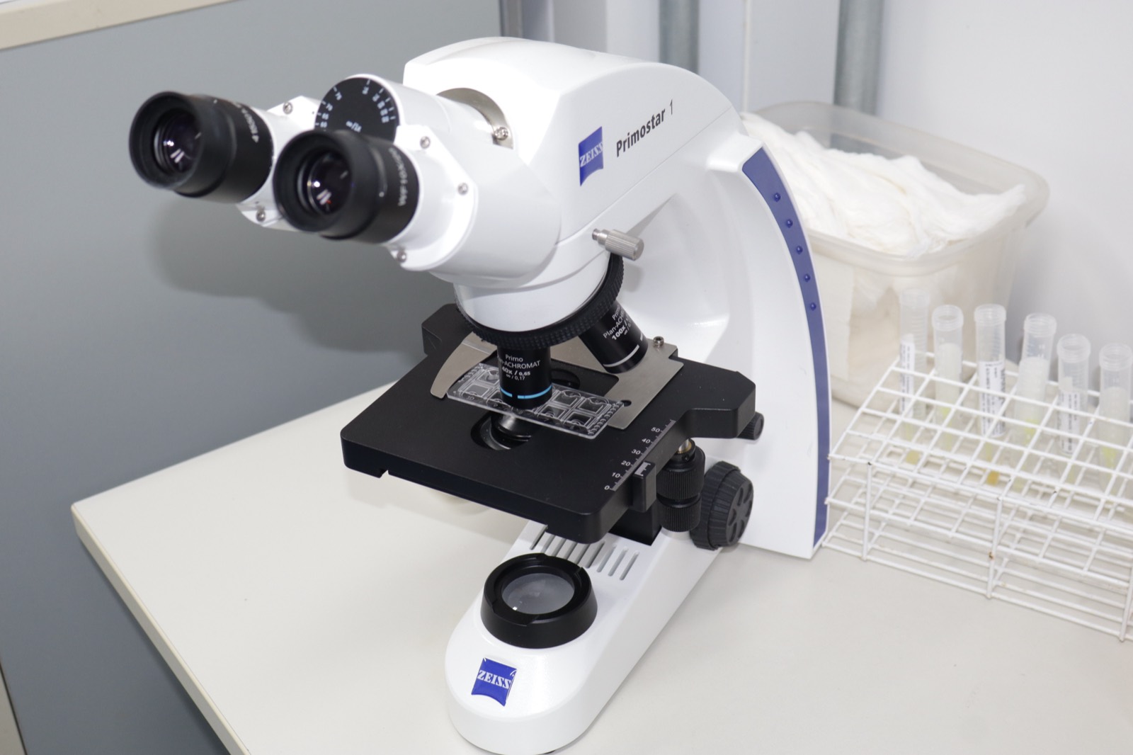 Microscópio Zeiss Primostar entregue